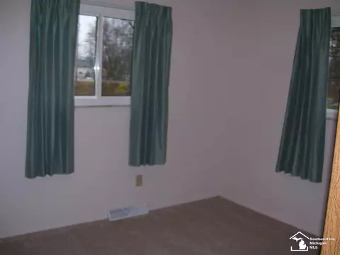 1015 Donald, Temperance, MI 48182 photo 7