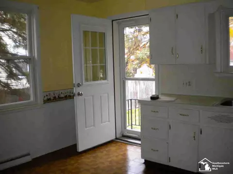 517 Smith, Monroe, MI 48161 photo 6