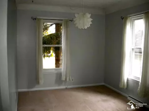 517 Smith, Monroe, MI 48161 photo 3