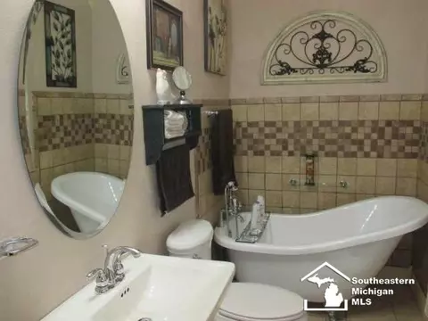 802 Harrison, Monroe, MI 48161 photo 14