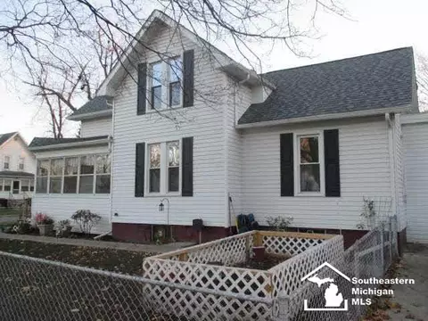 802 Harrison, Monroe, MI 48161 photo 2