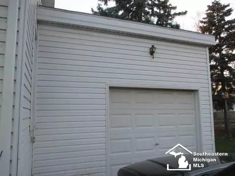 802 Harrison, Monroe, MI 48161 photo 3