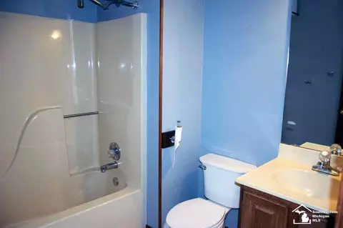 8680 Tanglewood, Temperance, MI 48182 photo 17
