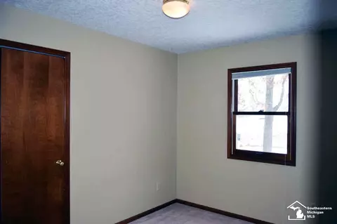 8680 Tanglewood, Temperance, MI 48182 photo 15