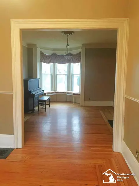231 E Lorain, Monroe, MI 48161 photo 9