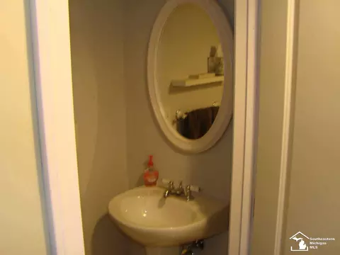 1255 Arbor, Monroe, MI 48162 photo 9
