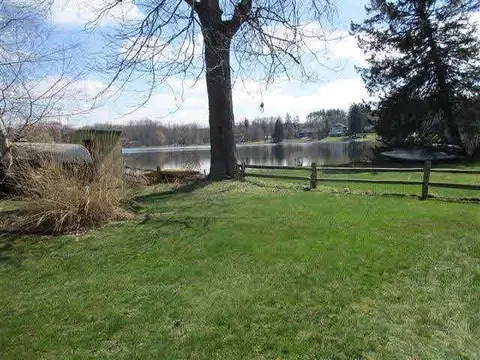 2064 Forest Park, Jackson, MI 49201 photo 3