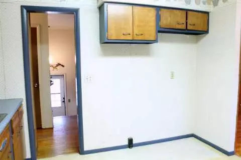 3200 Feldman, Jackson, MI 49201 photo 8