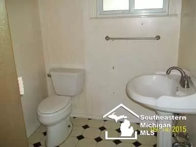 3376 5th, Monroe, MI 48162 photo 4