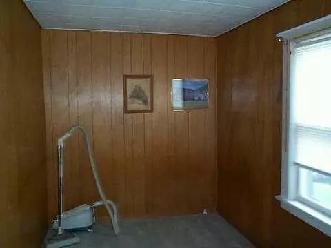 825 Helena, Jackson, MI 49203 photo 4