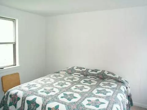 825 Helena, Jackson, MI 49203 photo 3