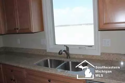 208 Pinnacle, Monroe, MI 48162 photo 8