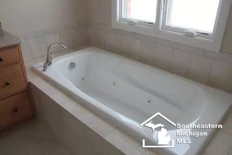 208 Pinnacle, Monroe, MI 48162 photo 16