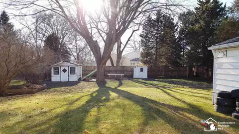 916 Eighth, Monroe, MI 48161 photo 3
