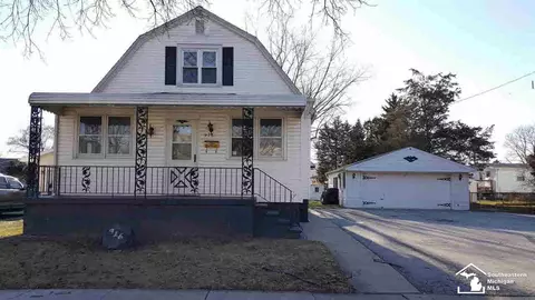 916 Eighth, Monroe, MI 48161 photo 1