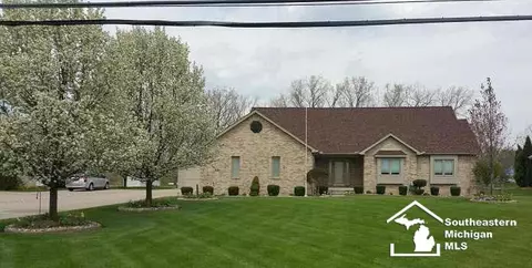 2644 S Custer, Monroe, MI 48161 photo 1