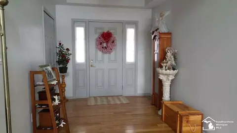 2644 S Custer, Monroe, MI 48161 photo 2