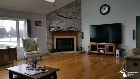 2644 S Custer, Monroe, MI 48161 photo 4