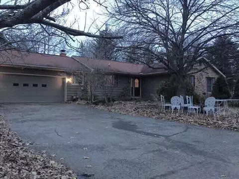 5913 Salabelle, Jackson, MI 49203 photo 1