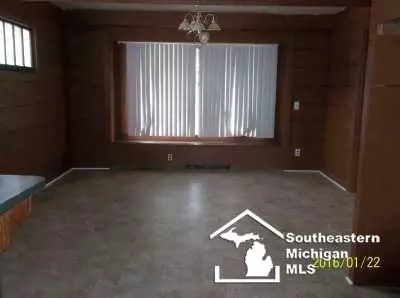 105 E Noble, Monroe, MI 48161 photo 2