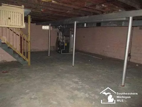 814 E Front, Monroe, MI 48161 photo 10