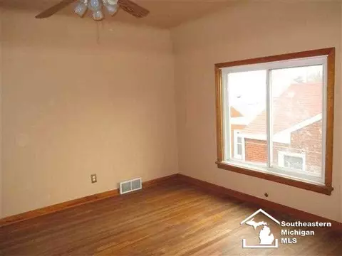814 E Front, Monroe, MI 48161 photo 7