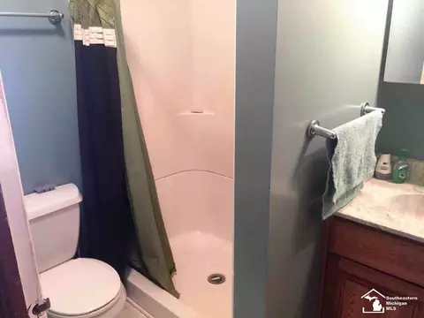 9640 Douglas, Temperance, MI 48182 photo 10