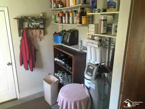 9640 Douglas, Temperance, MI 48182 photo 17