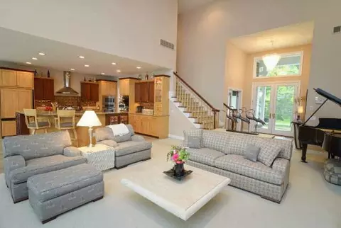 355 Highland, Jackson, MI 49201 photo 8