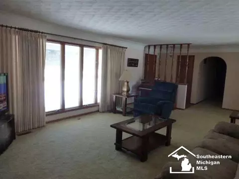 11233 N Custer, Monroe, MI 48162 photo 2