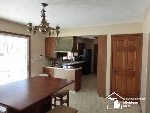 11233 N Custer, Monroe, MI 48162 photo 6