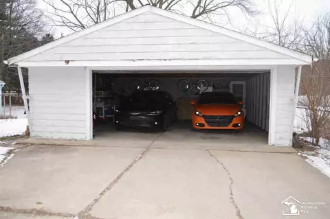 426 Lavender, Monroe, MI 48162 photo 3