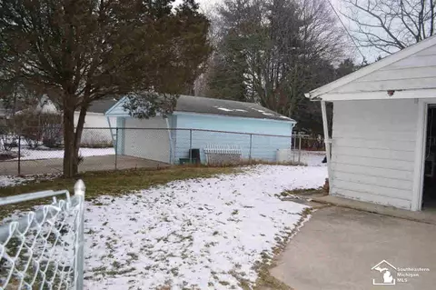 426 Lavender, Monroe, MI 48162 photo 4