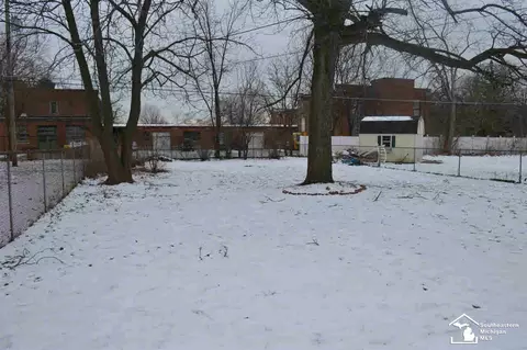 426 Lavender, Monroe, MI 48162 photo 6