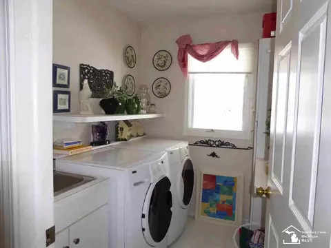 2210 N Custer, Monroe, MI 48162 photo 9