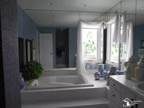 2210 N Custer, Monroe, MI 48162 photo 17