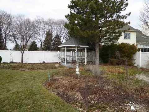 2210 N Custer, Monroe, MI 48162 photo 3