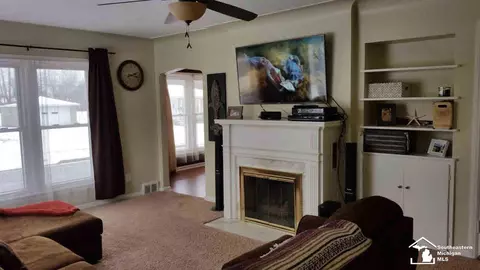 1603 S Custer, Monroe, MI 48161 photo 2