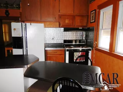 461 N Monroe, Monroe, MI 48162 photo 9