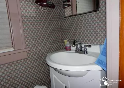 461 N Monroe, Monroe, MI 48162 photo 6