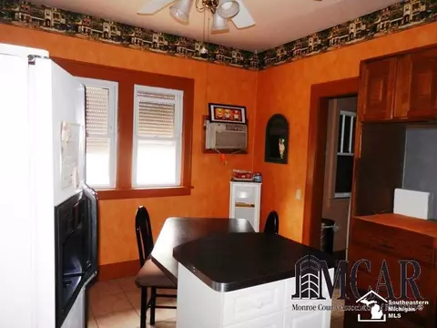 461 N Monroe, Monroe, MI 48162 photo 8