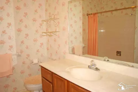 1363 Calgary, Monroe, MI 48162 photo 8