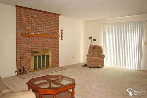 1363 Calgary, Monroe, MI 48162 photo 7