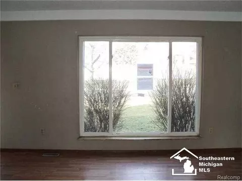 1106 N Roessler, Monroe, MI 48162 photo 2