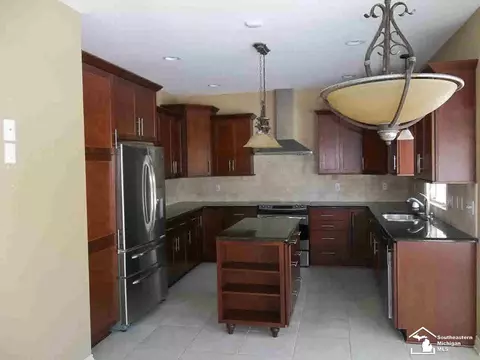 701 Bethpage, Monroe, MI 48162 photo 2