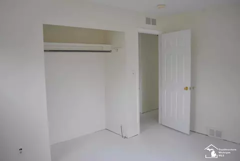 233 Theodore, Monroe, MI 48162 photo 9