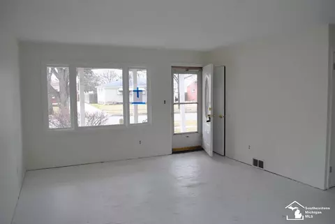 233 Theodore, Monroe, MI 48162 photo 4