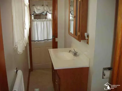 655 Lavender, Monroe, MI 48162 photo 11