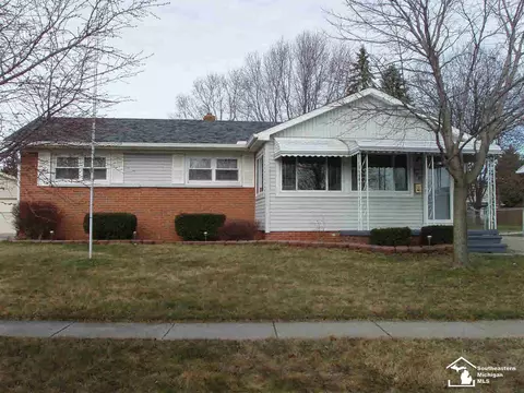 655 Lavender, Monroe, MI 48162 photo 2