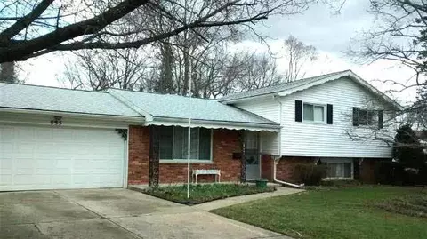 595 Christopher, Jackson, MI 49203 photo 1